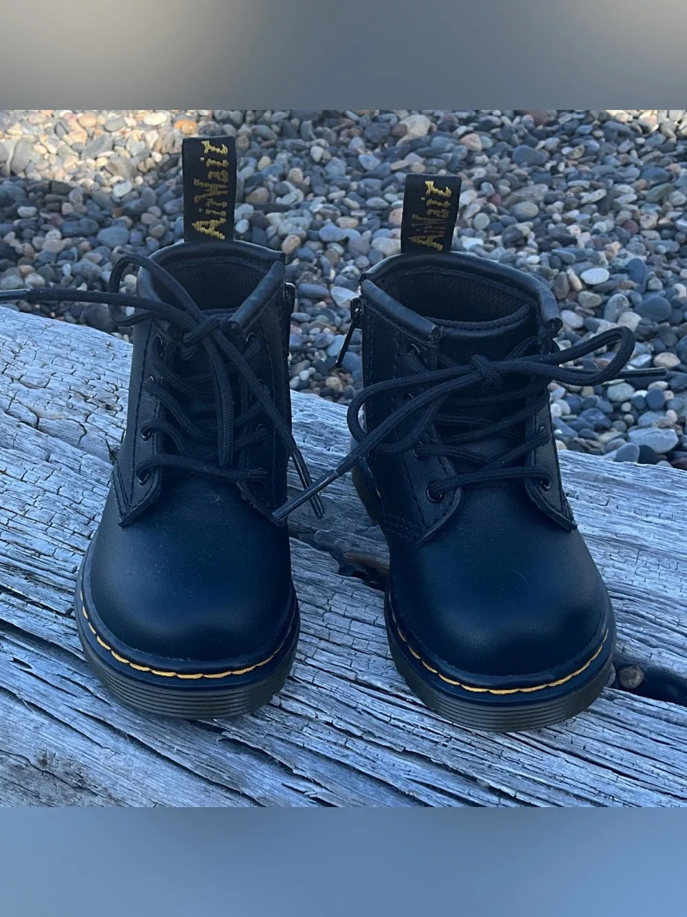 Dr. Doc Martens Baby Classic Black Leather Lace-Up Boots Yellow Stitching Sz 4
